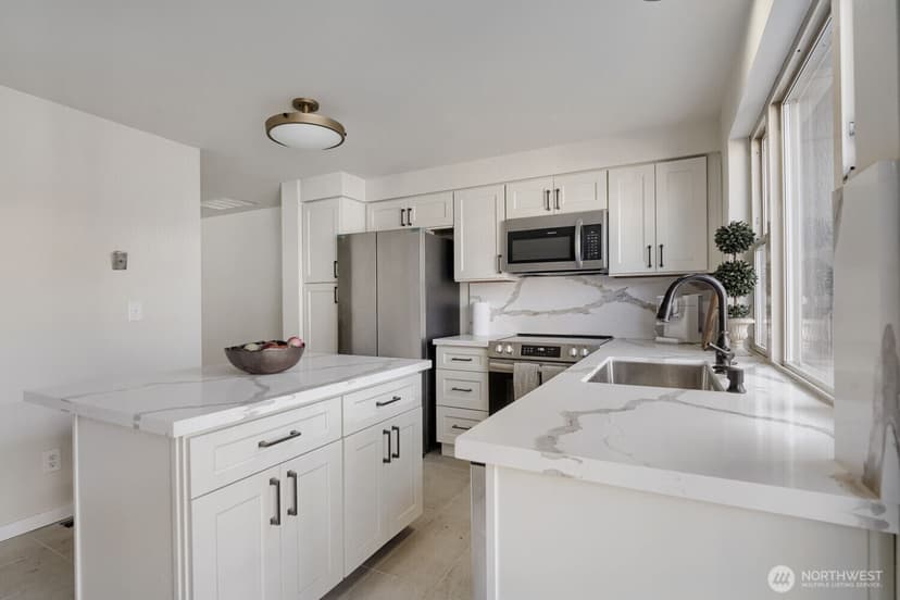 Property photo for 8626 Onyx Drive SW #D, Lakewood photo 12