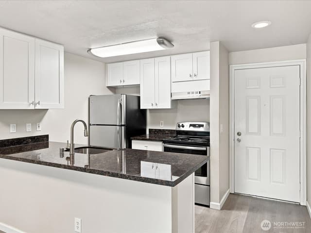 Property photo for 9484 Redmond-Woodinville Road NE #C204, Redmond photo 3