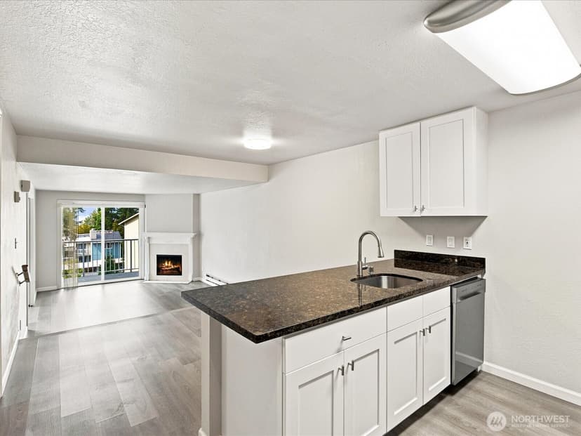 Property photo for 9484 Redmond-Woodinville Road NE #C204, Redmond photo 17