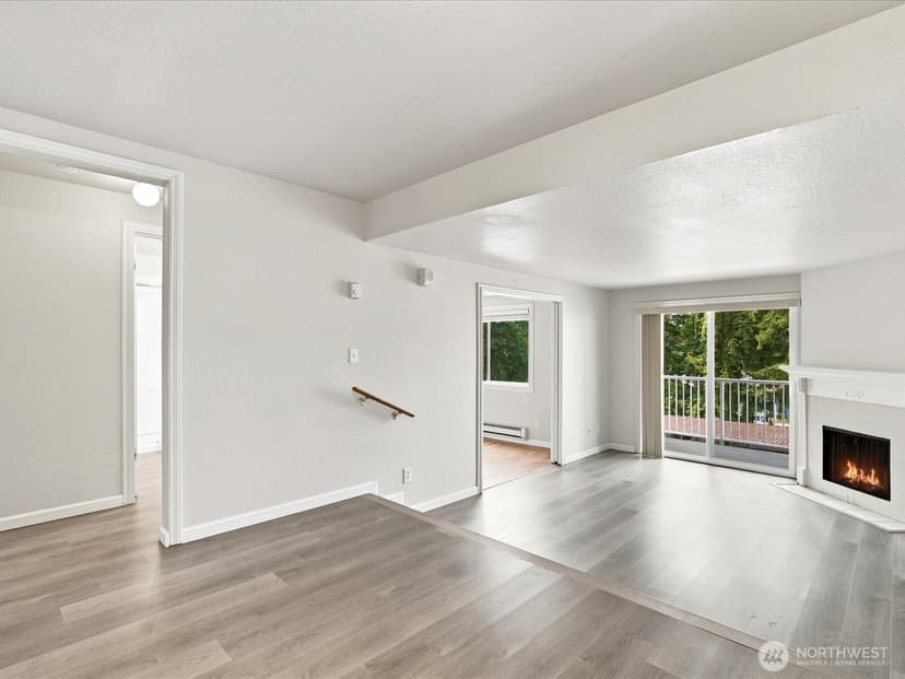 Property photo for 9484 Redmond-Woodinville Road NE #C204, Redmond photo 6
