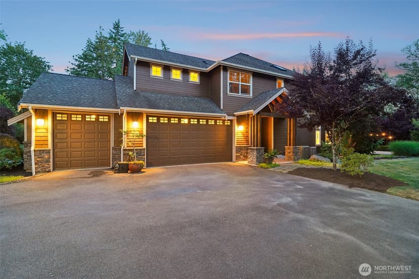 Property photo for 8015 228th Avenue NE, Redmond photo 4