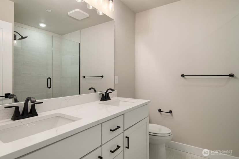 Property photo for 6611 S 128th Street, Seattle photo 17