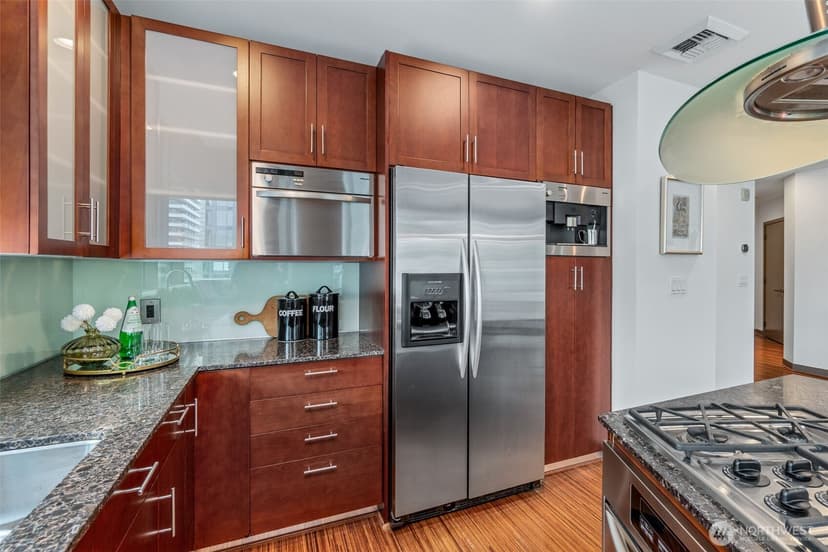 Property photo for 2033 2nd Avenue #1507, Seattle photo 12