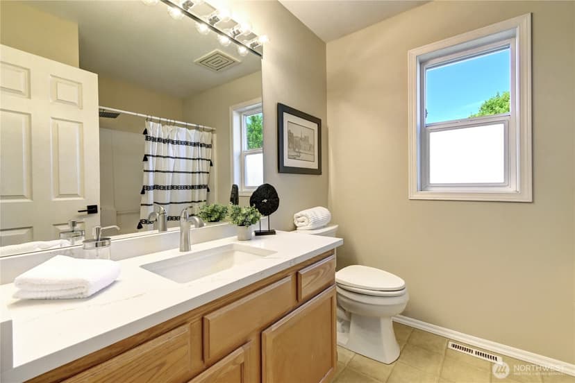 Property photo for 14918 89th Place NE, Kenmore photo 23