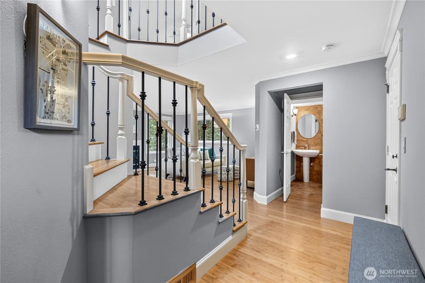 Property photo for 15865 Northup Way #41, Bellevue photo 9