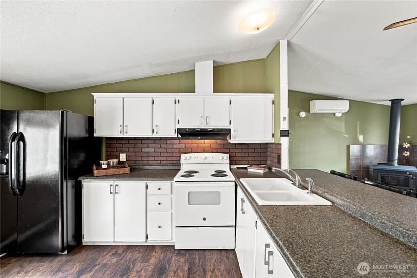 Property photo for 11509 20TH Avenue Ct E #32, Tacoma photo 6
