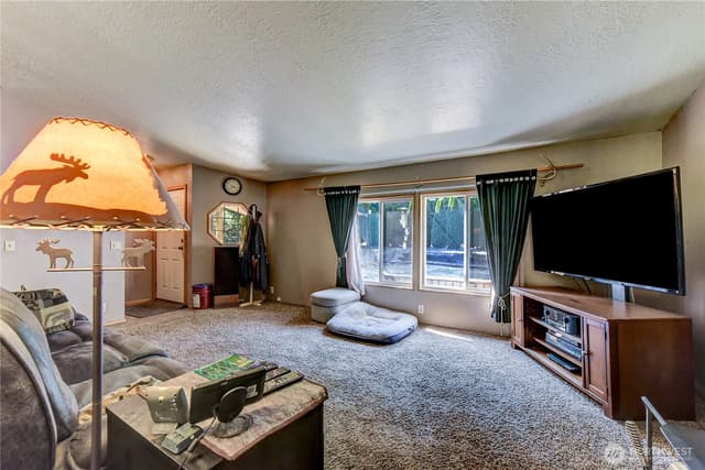 Property photo for 6533 12th Avenue NW, Tulalip photo 5
