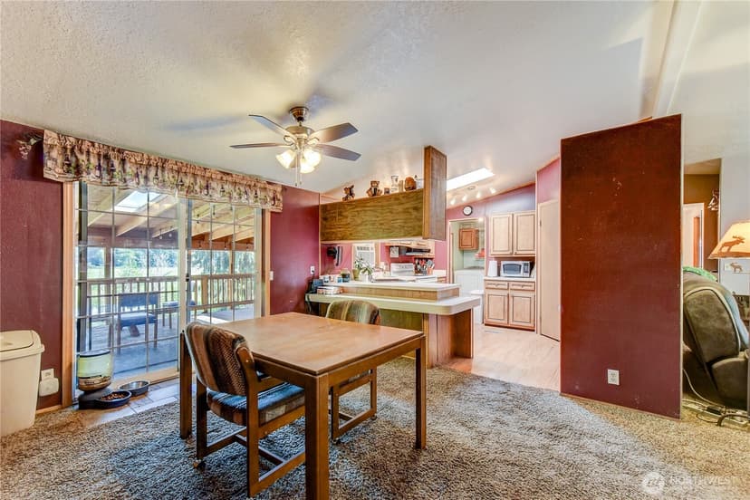 Property photo for 6533 12th Avenue NW, Tulalip photo 10