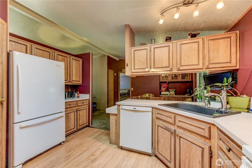 Property photo for 6533 12th Avenue NW, Tulalip photo 6