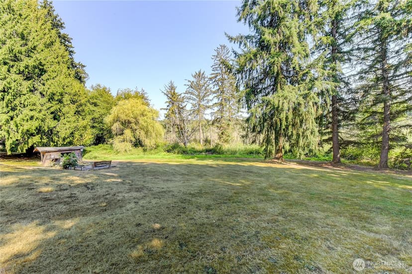 Property photo for 6533 12th Avenue NW, Tulalip photo 2