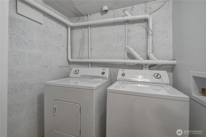 Property photo for 825 8th St NW, Puyallup photo 31