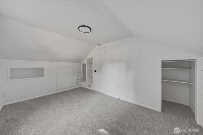 Property photo for 825 8th St NW, Puyallup photo 20