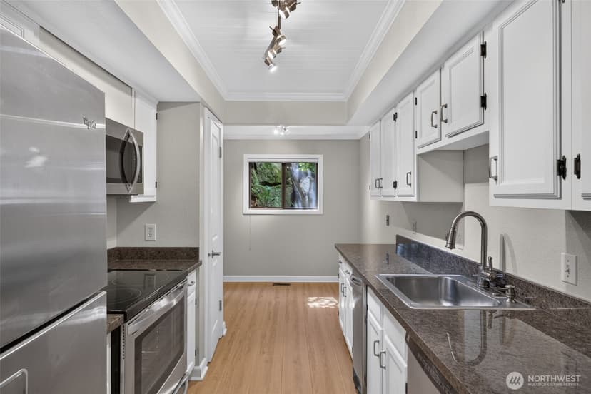 Property photo for 13730 15th Avenue NE #A102, Seattle photo 6