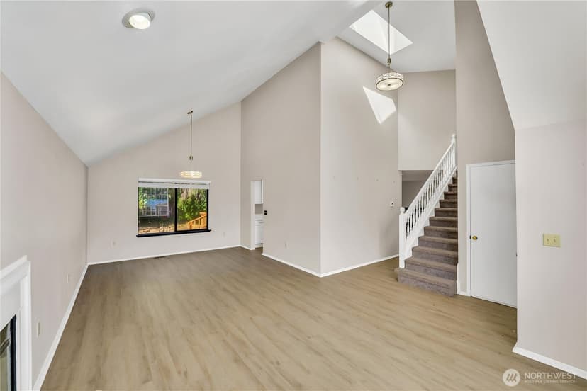 Property photo for 6511 55th Street Ct W, Tacoma photo 4