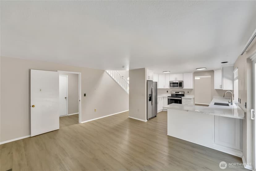 Property photo for 6511 55th Street Ct W, Tacoma photo 11