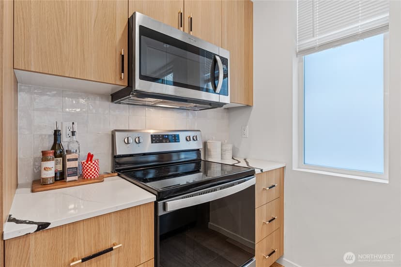 Property photo for 4540 40th Avenue SW, Seattle photo 13