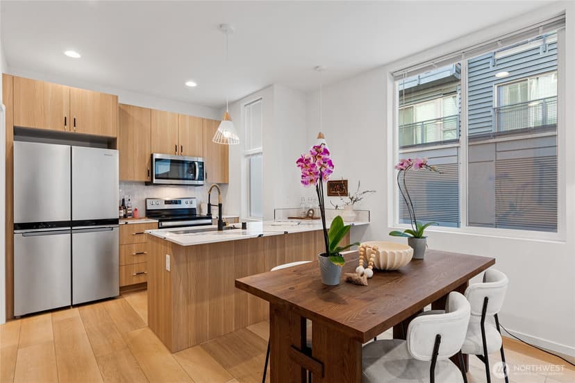 Property photo for 4540 40th Avenue SW, Seattle photo 9