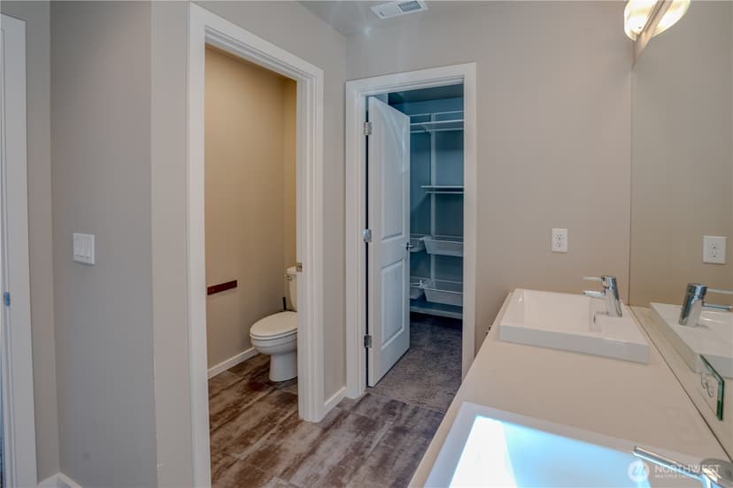 Property photo for 27128 106th Avenue SE, Kent photo 24