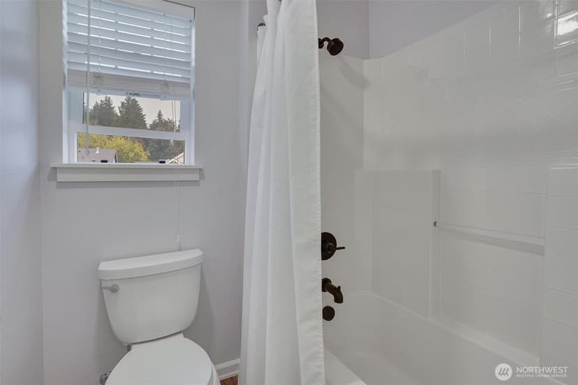 Property photo for 17211 NE 117th Way, Redmond photo 59