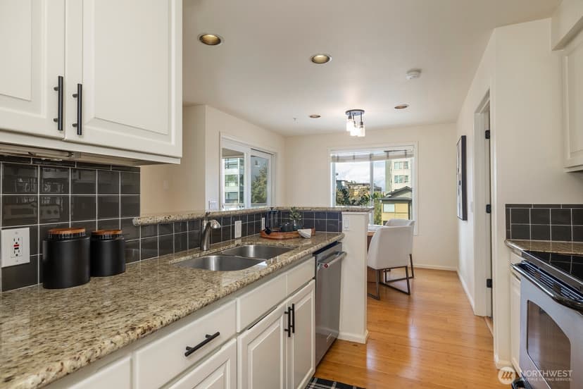 Property photo for 1762 NW 57th Street #403, Seattle photo 11