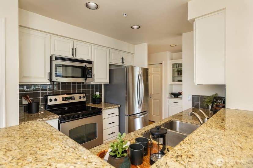 Property photo for 1762 NW 57th Street #403, Seattle photo 8