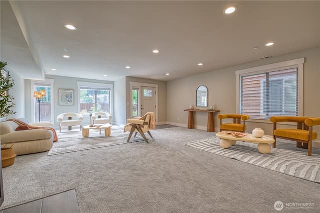 Property photo for 18507 71st Avenue NE, Kenmore photo 4