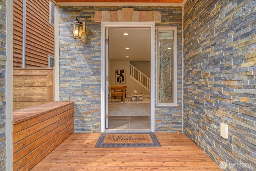 Property photo for 18507 71st Avenue NE, Kenmore photo 31