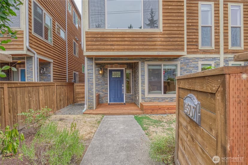 Property photo for 18507 71st Avenue NE, Kenmore photo 30