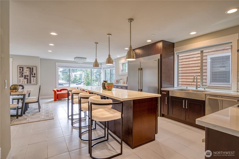 Property photo for 18507 71st Avenue NE, Kenmore photo 11