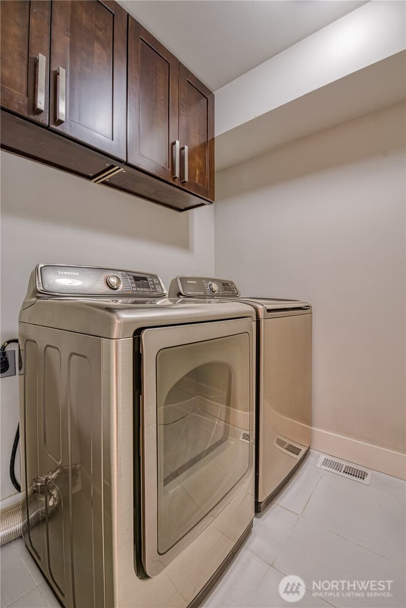 Property photo for 18507 71st Avenue NE, Kenmore photo 20