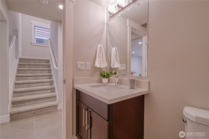 Property photo for 18507 71st Avenue NE, Kenmore photo 26