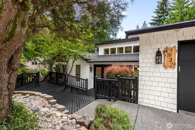 Property photo for 4529 153rd Ave SE, Bellevue photo 3