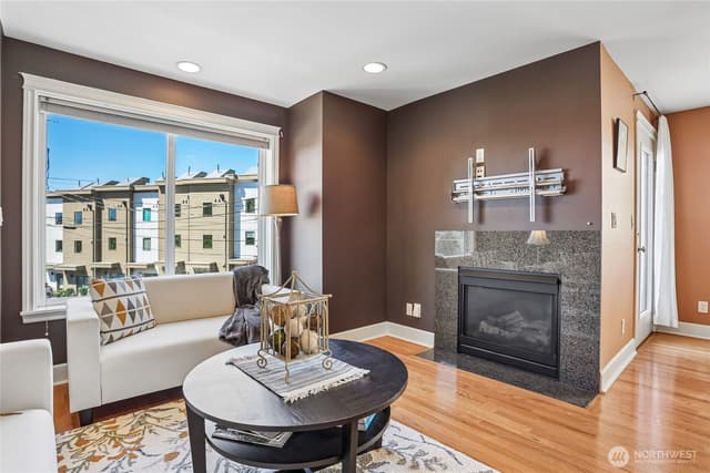 Property photo for 10214 1st Avenue NW #B, Seattle photo 3