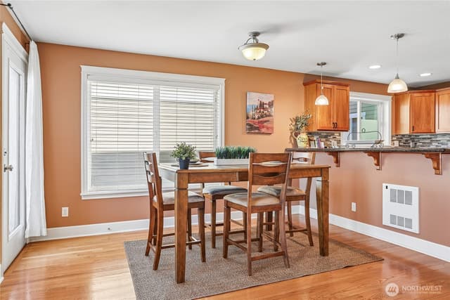 Property photo for 10214 1st Avenue NW #B, Seattle photo 5