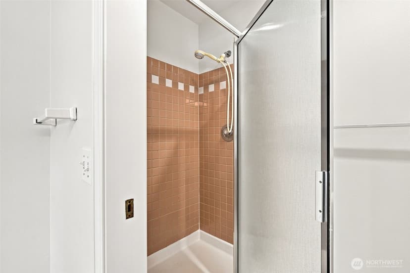 Property photo for 5601 N Grove Drive, Mukilteo photo 30