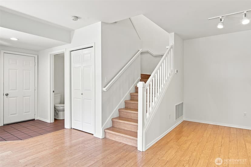 Property photo for 5601 N Grove Drive, Mukilteo photo 19