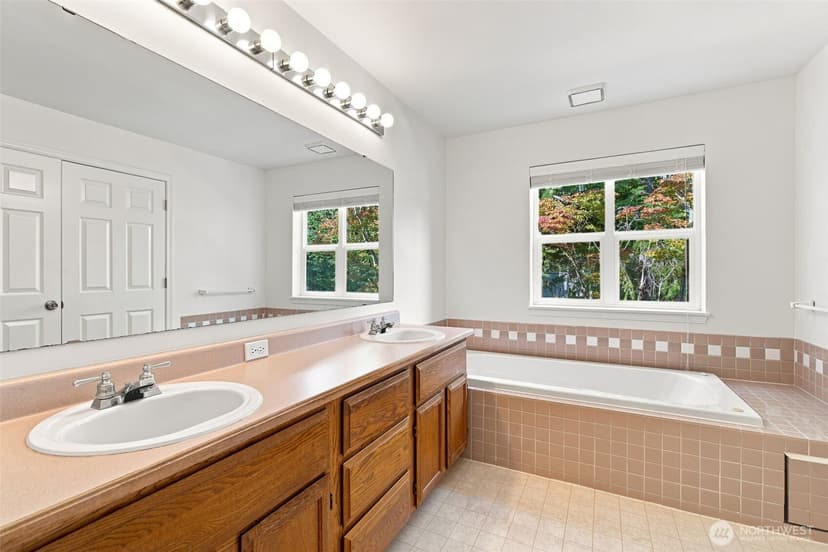 Property photo for 5601 N Grove Drive, Mukilteo photo 28