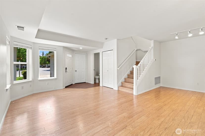 Property photo for 5601 N Grove Drive, Mukilteo photo 6