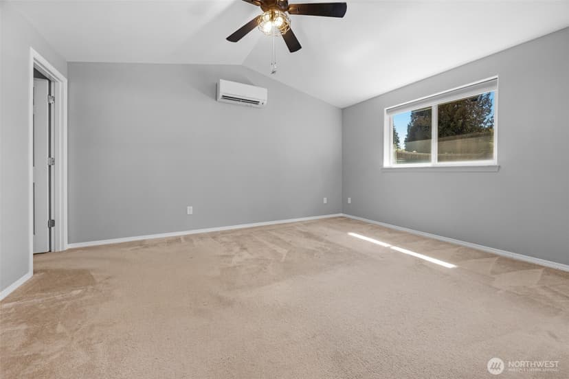 Property photo for 8304 65th Place NE, Marysville photo 6
