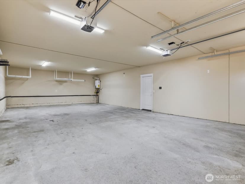 Property photo for 17218 84th Avenue NE, Arlington photo 30