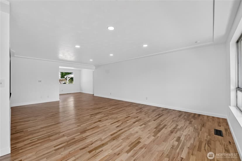 Property photo for 1225 22nd Street SE, Auburn photo 8