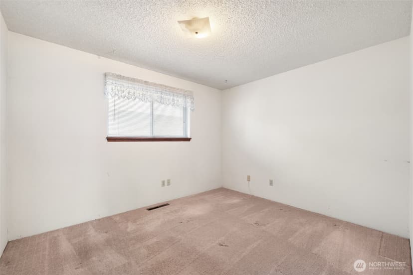 Property photo for 2374 S Flower Avenue, Port Orchard photo 13