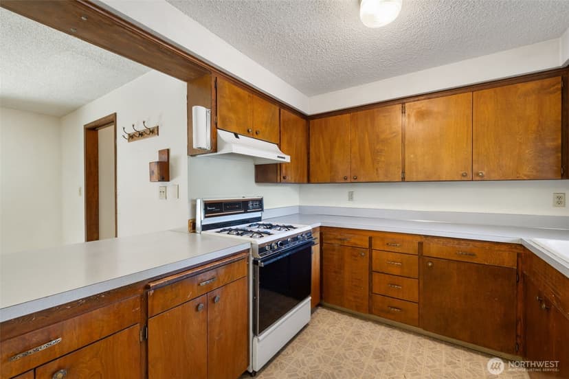 Property photo for 2374 S Flower Avenue, Port Orchard photo 7