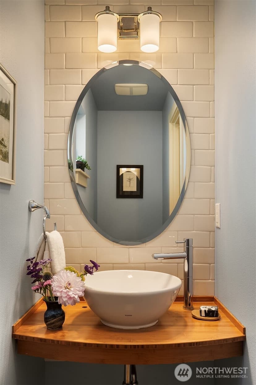 Property photo for 9613 Roosevelt Way NE #B, Seattle photo 15