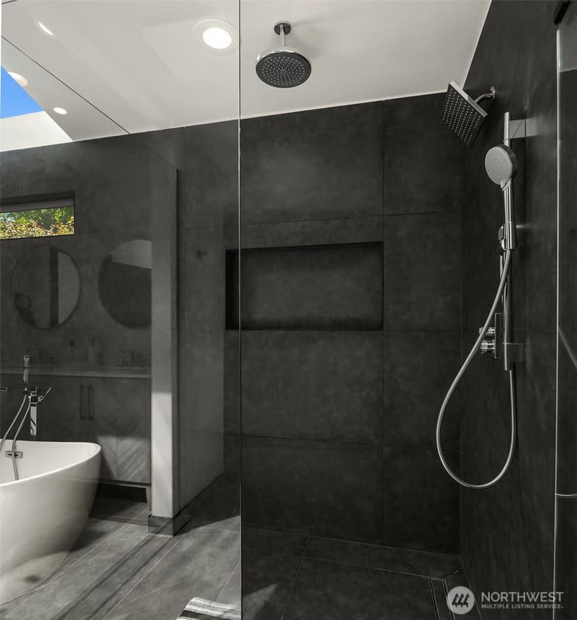 Property photo for 8340 Avalon Drive, Mercer Island photo 25