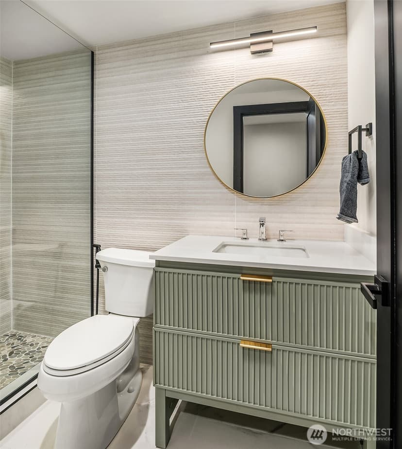 Property photo for 8340 Avalon Drive, Mercer Island photo 31