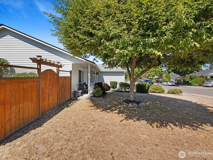 Property photo for 19314 46th Avenue NE, Arlington photo 31