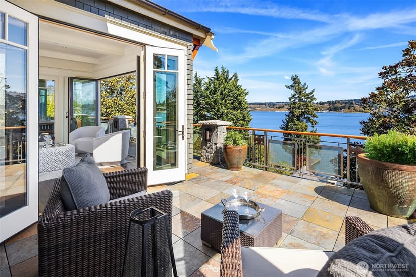 Property photo for 4102 100th Avenue SE, Mercer Island photo 28