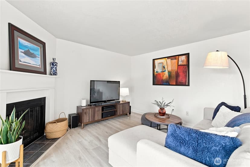 Property photo for 9926 NE 116th Street #302, Kirkland photo 4