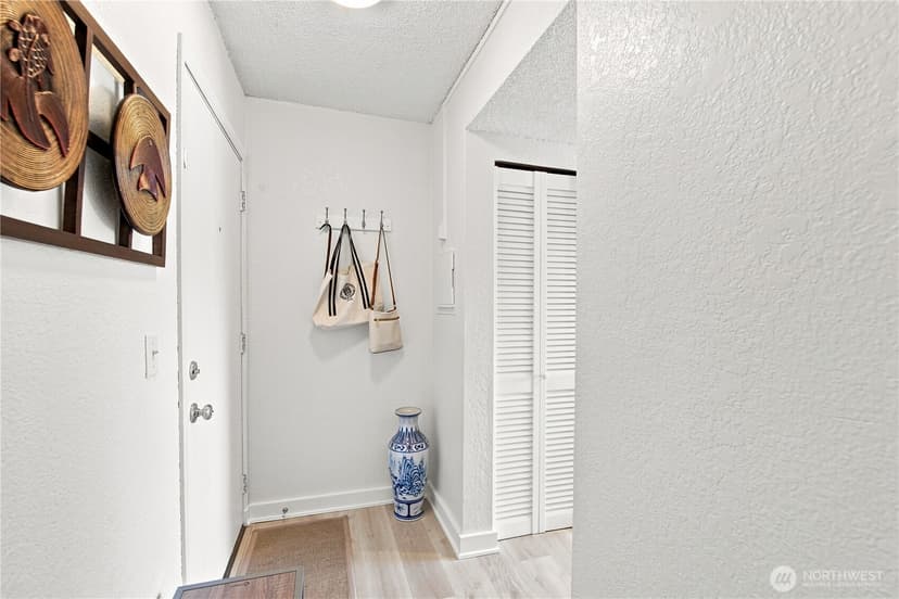 Property photo for 9926 NE 116th Street #302, Kirkland photo 11